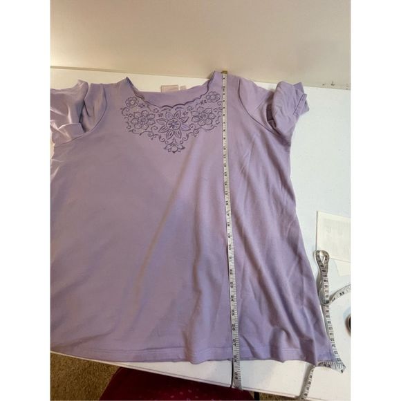 Quacker Factory purple short sleeve embroidered beaded blouse 2X - Picture 4 of 7